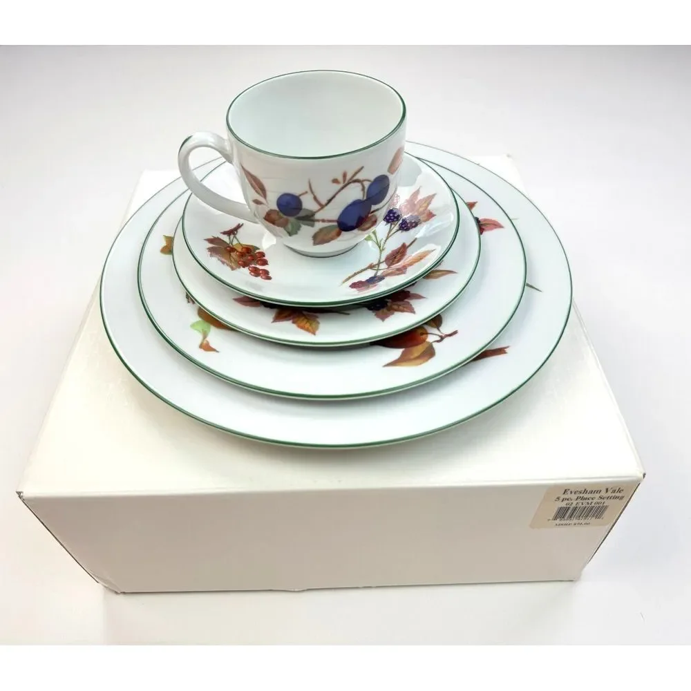 Royal Worcester Evesham Vale 5 Piece Place Setting NEW Fine English PorcelainTea